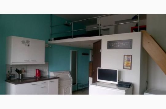 Fajne mieszkanie z antresolą w ścisłym centrum Gdyni. Dla 1-2 osób. Polecam paro