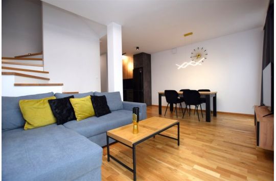 Nowoczesny, narożny dom na Zalesiu! Wysoki standard, klimatyzacja, ogród i 4 syp