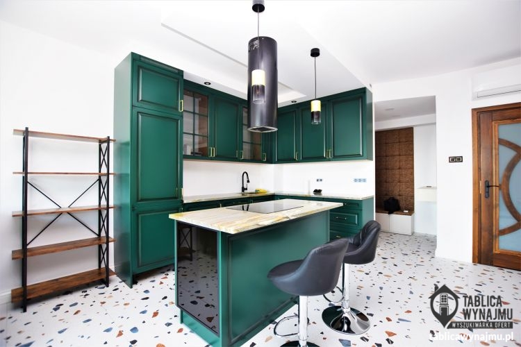 Wynajem Rzeszów Centum, Podwisłocze 27