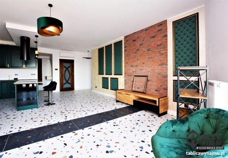 Wynajem Rzeszów Centum, Podwisłocze 27